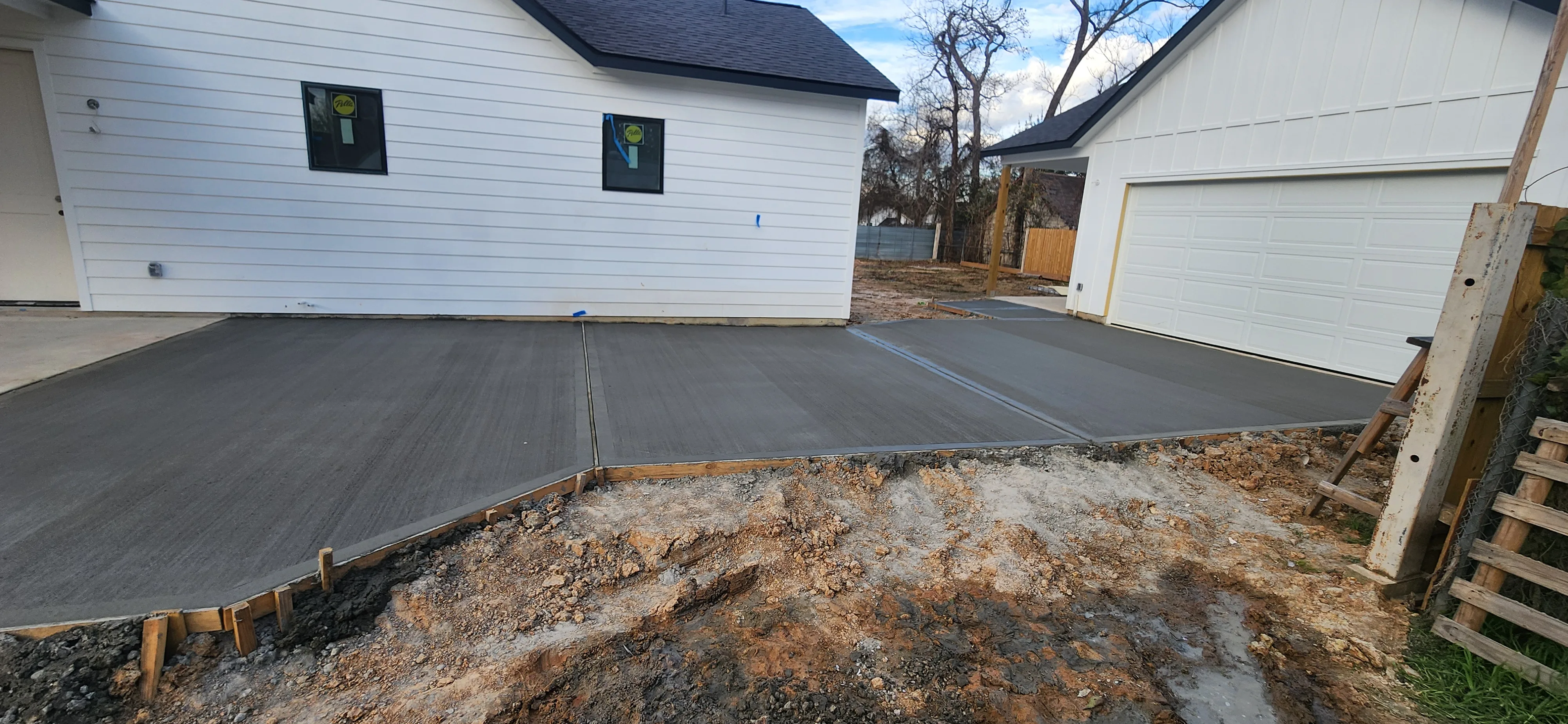 Flatten Land & Soil Removal project - Odie Tractor Services Houston TX
